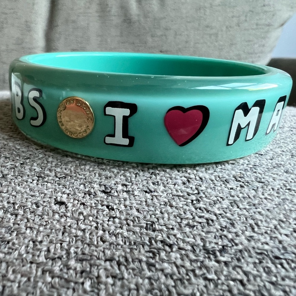 Marc by Marc Jacobs I heart Marc plastic and enamel bangle bracelet